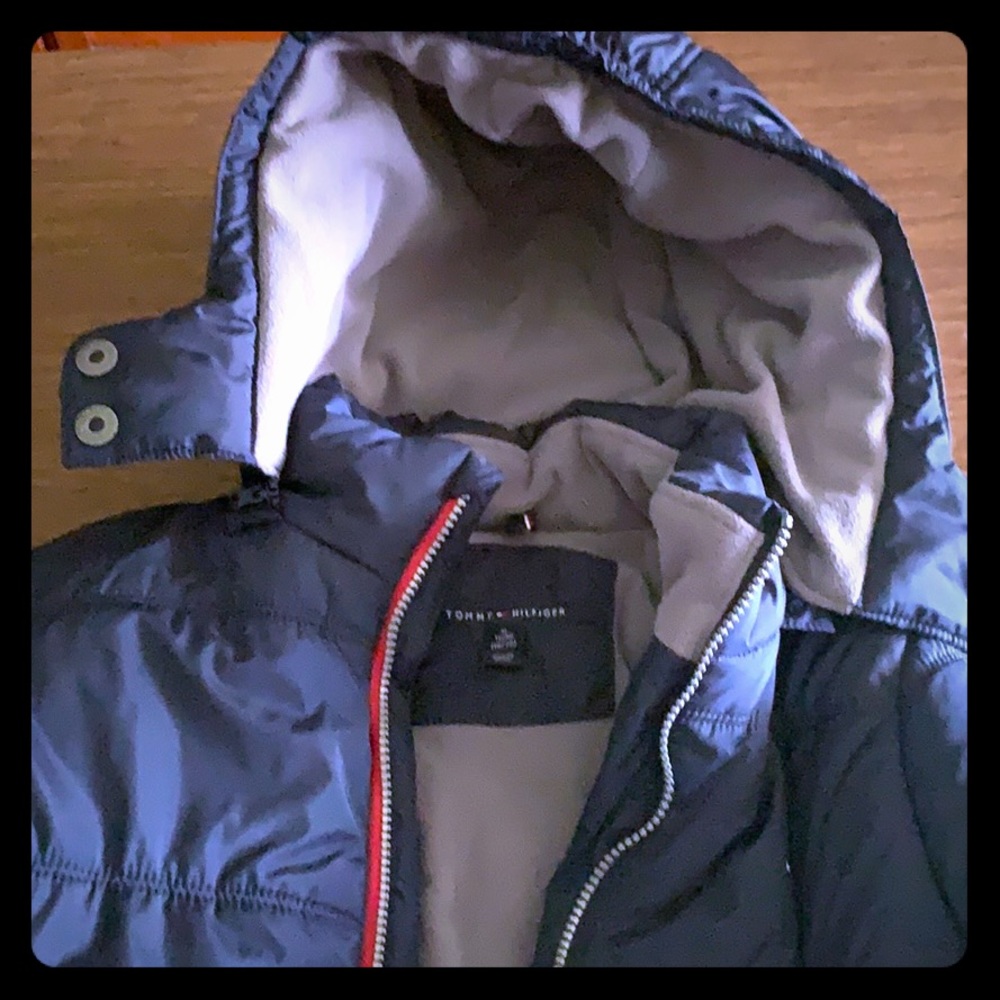 Boys NWOT Tommy Hilfiger navy blue puffer jacket